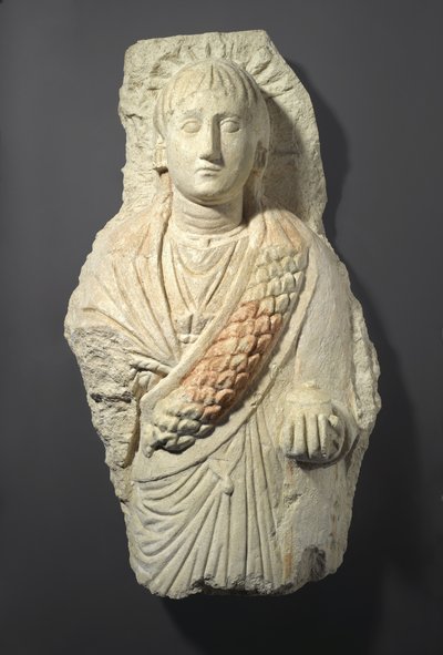 女性の葬送像 オキシリンコス出土 3～4世紀 石灰岩にジェッソと塗料の痕跡あり 作： Roman Period Egyptian