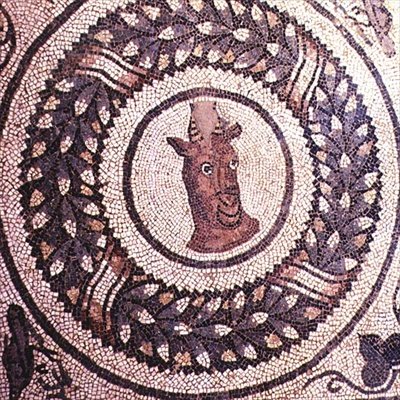 カモシカの頭部 ローマ時代のモザイク 4世紀初頭（モザイク画 作： Roman Roman