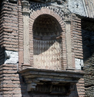ローマ近郊のオスティア(Ostia)にあるCasa del Laraire(Lararium)。 作： Roman Roman