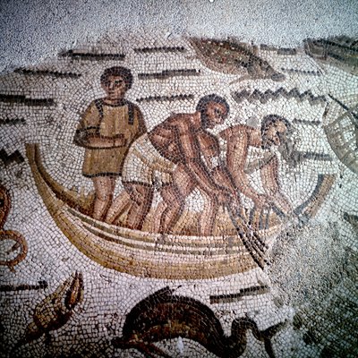 アルジェリア、ヒッポのモザイクの釣りのシーン。 作： Roman Roman