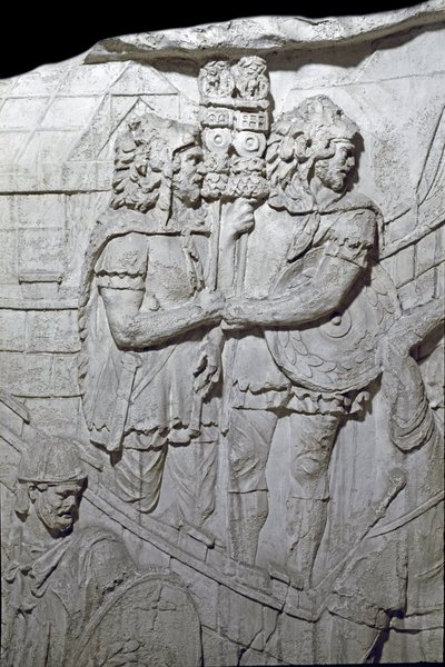 ローマの美術「トラヤヌス帝（53-117）の時代に建設されたローマのトラヤヌスの円柱（トラジャネの円柱）（コロンナ・トライアナ）の浅浮彫りを再現した1862年の金型。トラヤヌスの柱は以下を記念しています。 作： Roman Roman
