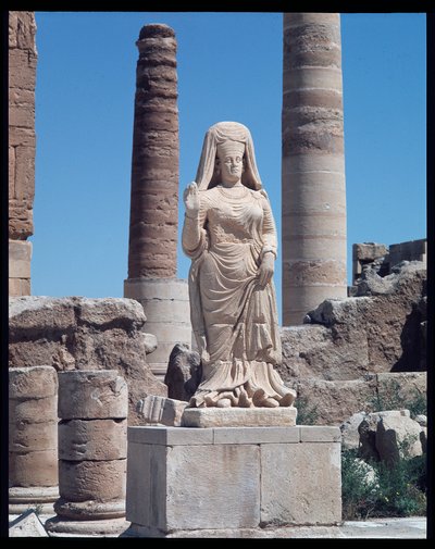 アブ・ビント・ダミオンの像がある遺跡（紀元1世紀 作： Roman Roman