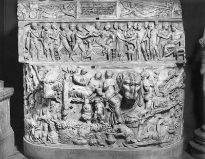 アルケスティスの死を描いた石棺（大理石）（モノクロ写真 作： Roman Roman