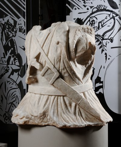 騎兵（大理石）の彫刻された胴体（371177も参照） 作： Roman Roman