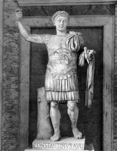 皇帝コンスタンティヌス像（AD c.274-337）（大理石）（モノクロ写真 作： Roman Roman