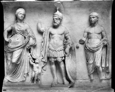 ヴィーナス、マルス、ディヴス・ユリウス（大理石）（モノクロ写真 作： Roman Roman