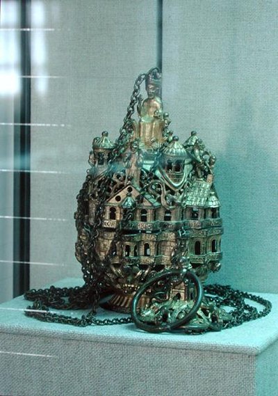 ゴズバートの香炉（金メッキ） 作： Romanesque