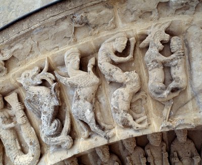 南門の彫刻の詳細 作： Romanesque