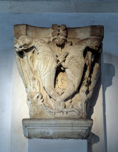 モンスター、合唱団の首都（彫刻 作： Romanesque