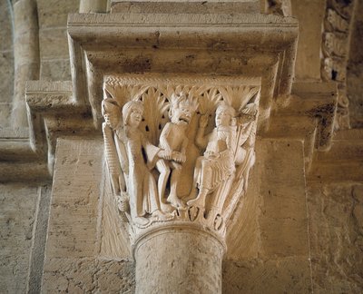 悪魔が聖ベネディクトを誘惑するために女性を見せている（拝廊の柱）（彫刻 作： Romanesque