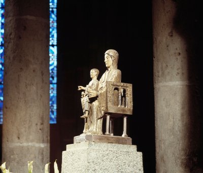 聖母子像（彫刻 作： Romanesque