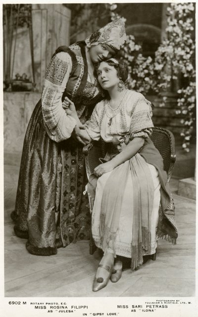 Rosina FilippiとSari Petrass、女優、c1912。 作： Rotary Photo