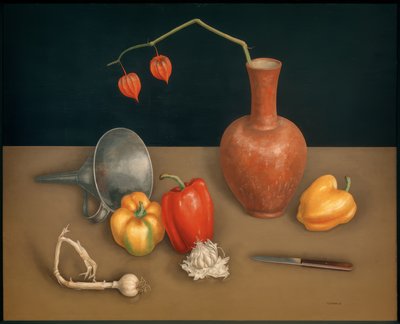 ピーマンのある静物（ナイフ、花瓶、提灯の花） 作： Rudolf Wacker