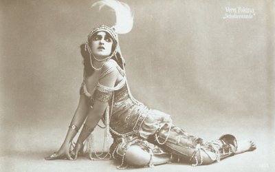 シェヘラザードのヴェラ・フォキナ 作： Russian Photographer