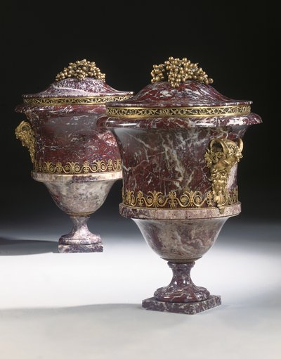 花瓶のペア、1790年頃 作： Russian School