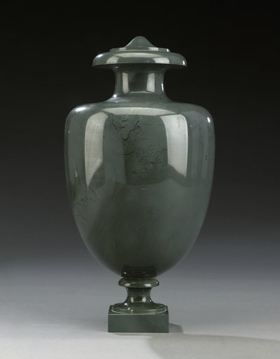カルカンの花瓶の1つ、ペテルゴフ、1800年頃 作： Russian School