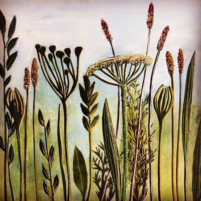 Hogweed 2020（アクリル、ボード 作： Sarah Thompson Engels