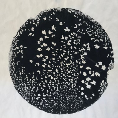 シンプリーブラック、2020年 作： Sarah Thompson Engels