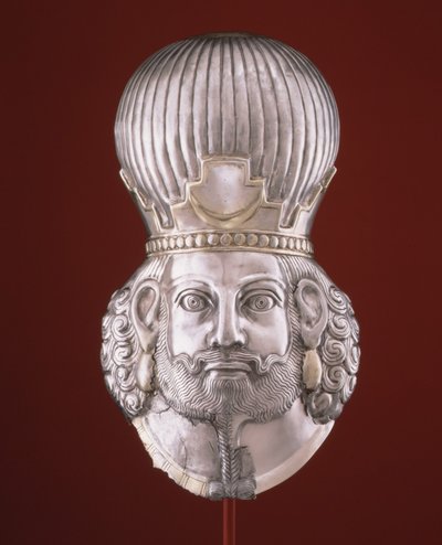 王の頭部 4世紀頃 （銀、水銀鍍金 作： Sasanian School