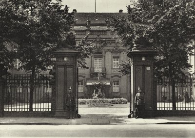 ベルリンReichsprasidenten-Palais; Residence of the Republic (bw photographs) 作： Sasha Stone