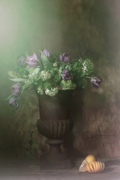  作： 