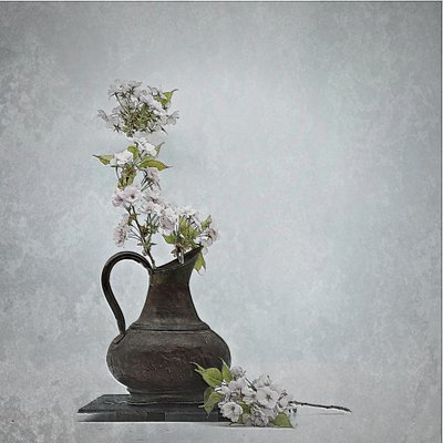  作： 
