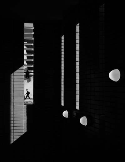 光と影の男 作： Satoshi Hata
