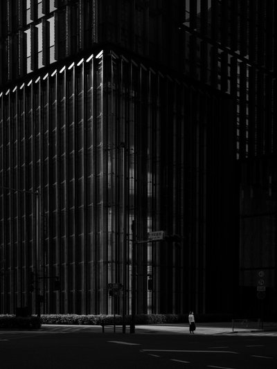 都会の光と影 作： Satoshi Hata