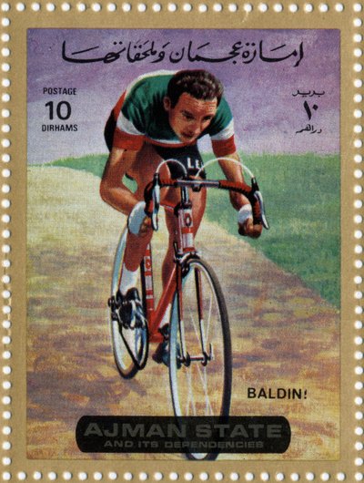 自転車競技者Ercole Baldini（Ne 1933）を表すUAEの切手。 作： School Arabic