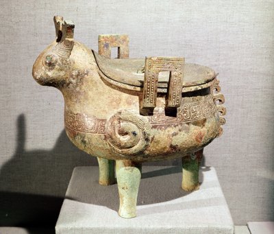 犠牲の動物「ヒシティン」像 安徽省寿城出土 紀元前7～6世紀 周時代（ブロンズ 作： School Chinese