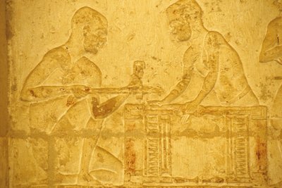 古代エジプト、壁の彫刻／絵画、ペトシリスの墓、トゥナ・エル・ゲベル、紀元前300年、作業中の大工（写真） 作： School Egyptian