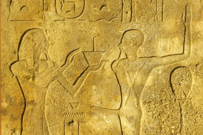 古代エジプト、壁画／彫刻、カルナック／ルクソール神殿、ミン神に線香を捧げるハトシェプスト。 作： School Egyptian
