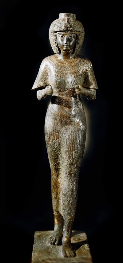 エジプトの古代遺物：ファラオ・タケロット2世の妻、カロママ女王のブロンズ像。第21王朝時代パリ、ルーヴル美術館 作： School Egyptian
