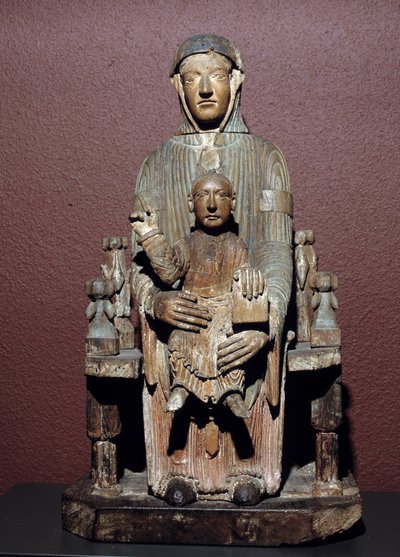アートフランス。オーク材で彫られたマジェステの聖母（オーヴェルニュ地方） 中世時代リオン、フランシスク・マンデ博物館 作： School French