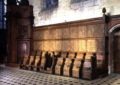 14世紀に作られた聖歌隊席、16世紀に作られた羽目板(木製) 作： School French