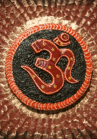 インド、グジャラート州、Om Plaster of Painting 作： School Indian