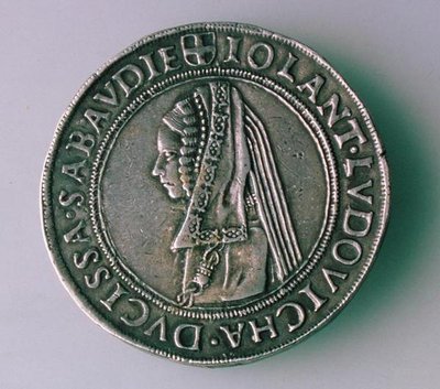 サヴォイ家のフィリベルト2世（1497-1504）の4-テストン硬貨（裏面）には、妻のイオランタ・ルドヴィカが描かれています。 作： School Italian