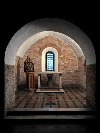 View of the First Chapel of Church of Saints Vincent and Anastasius, 625-1221 Abbey of Tre Fontane (Abbey of Tre-Fontane or Abbey of the Three Fountains) near Rome Italy (View of the first chapel of church of sts Vincent and Anastasius, 625-1221 Tre Fo 作： School Italian