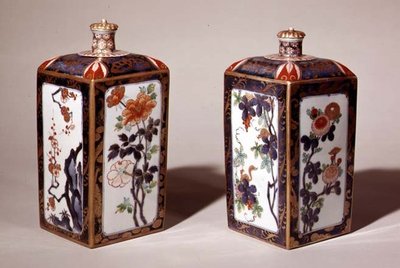 トックリ（陶器）のペア 作： Japanese School