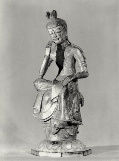 瞑想のポーズをとる菩薩 645-794年頃（金銅製）（モノクロ写真 作： Japanese School