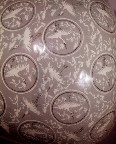 Art coreen: vase detail "branch of plum" (very vase a prunus).高麗時代、12世紀後半ヒョンピルチュン コレクション 作： School Korean