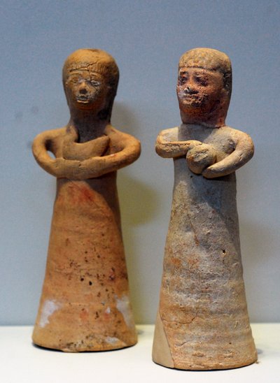 供物を運ぶ女性たち イスラエル北部アッチェブ出土 前8～7世紀 陶製 作： School Levantine