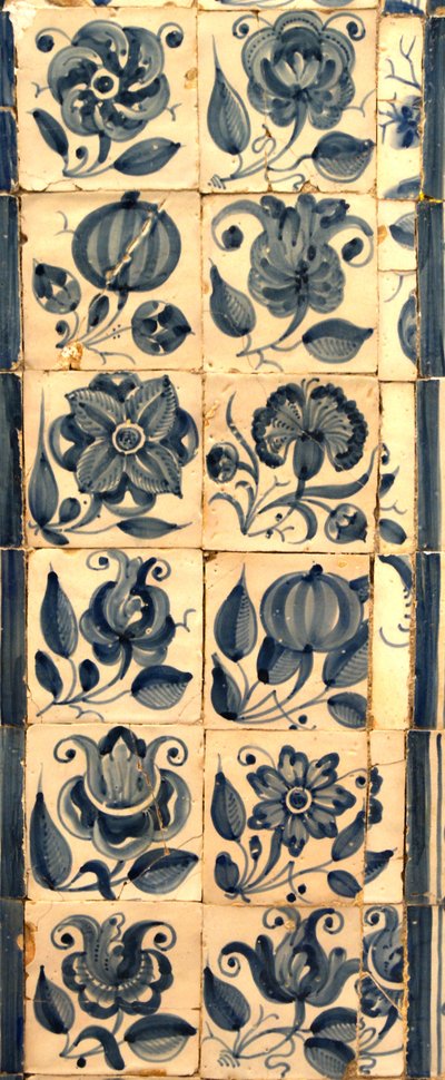 様々な種類の花を描いたパネル、ポルトガル、タルーカ（陶製タイル 作： School Portuguese