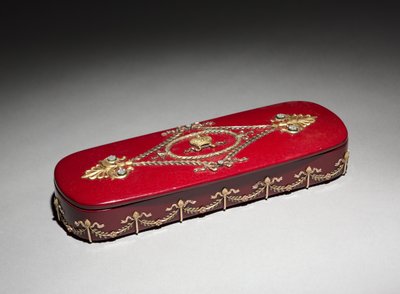 ピーター・カール・ファベルジェ（1846-1920）の会社であるラッカーボックス、ファクトリーN.ルクティンによるボックス、1890年頃（ラッカー、張り子、金、ダイヤモンド） 作： School Russian