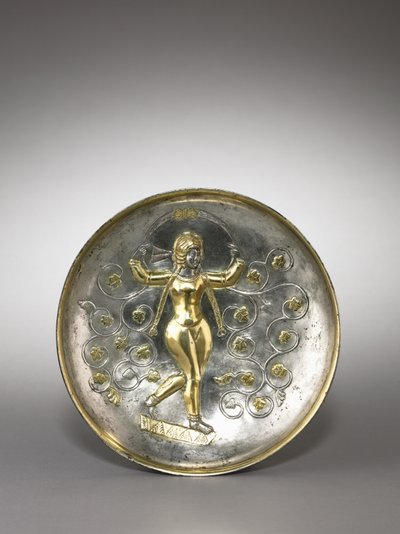 皿：女神アナヒタ、400-600（銀の金箔） 作： School Sasanian