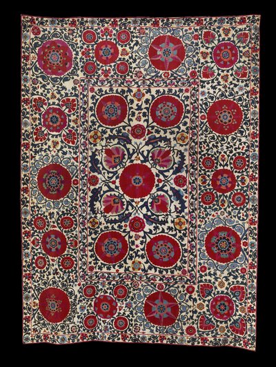 Shakhrisyabz Suzani、c。 1800年（綿の土台に絹の刺繡） 作： School Uzbek