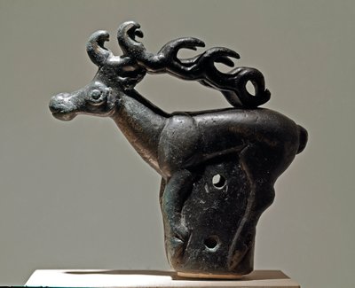 美術 大鎌（スキタイ文明またはスキタイ）：鹿を表現した象形のカバー。紀元前6～2世紀頃の青銅器。サンクトペテルブルク、エルミタージュ美術館 作： Scythian Scythian