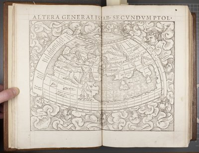 グローブ、コスモグラフィア出身、1544 作： Sebastian Munster