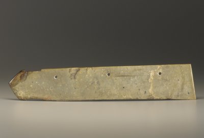 種類がクエイ（ヒスイ）の大きな包丁型 作： Shang Dynasty Chinese School