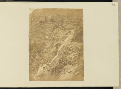 [山の滝］ 作： Sir John Joscelyn Coghill